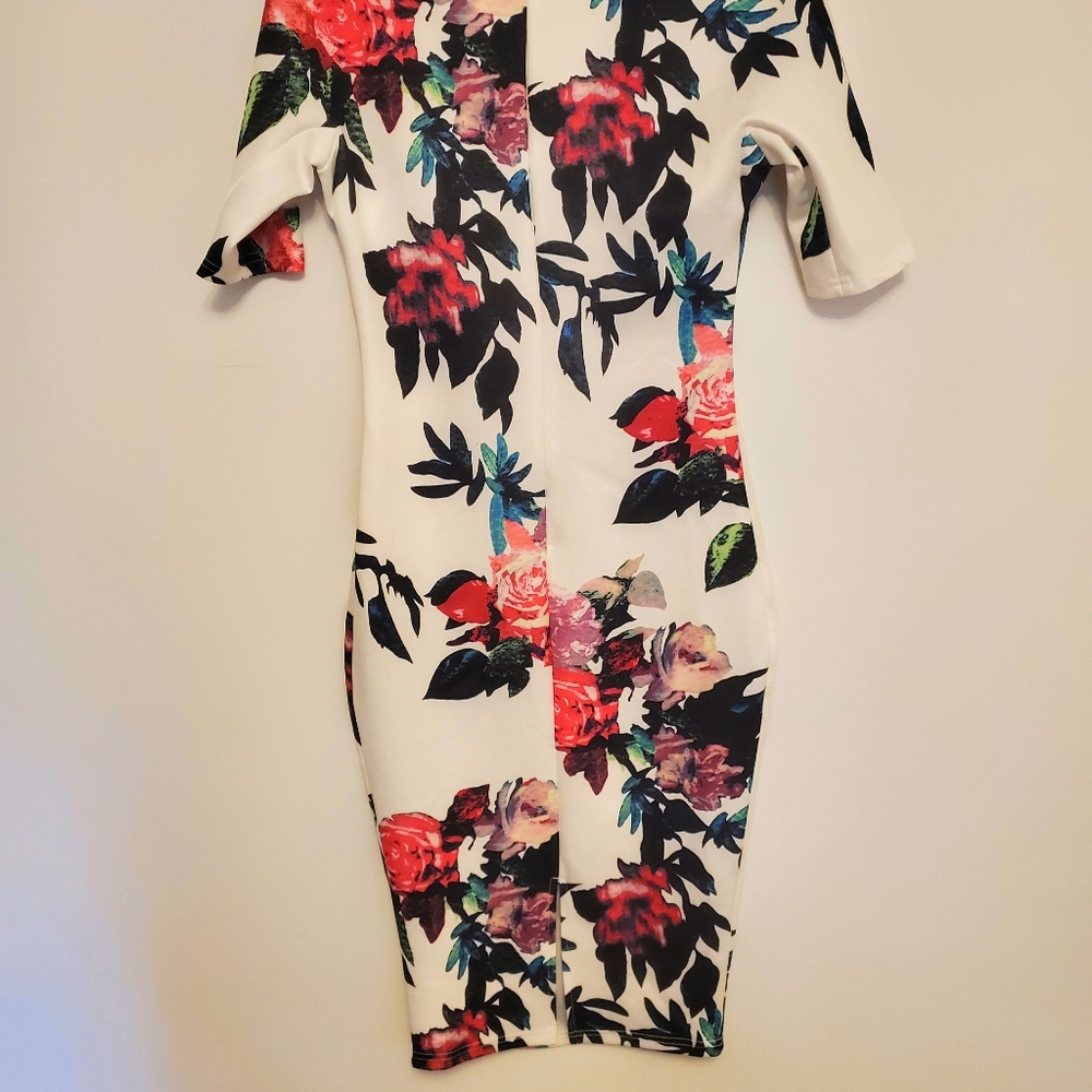 NWOT vibrant floral midi bodycon dress
